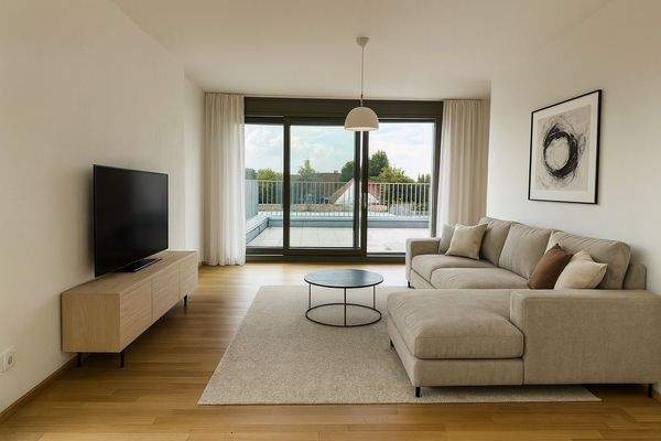 Wohnzimmer mit Balkonblick