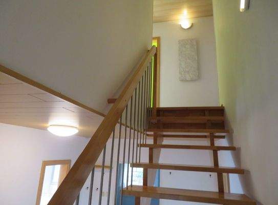 11-Treppe ins Dachgeschoss.JPG