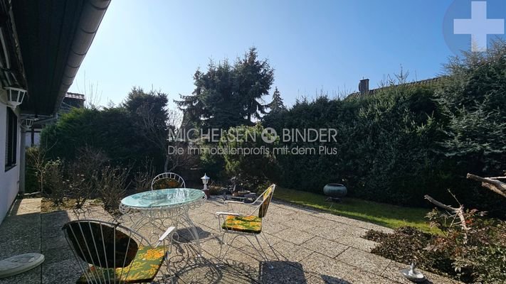 02_Garten-Westseite-mit-Terrasse_ID209250127OW