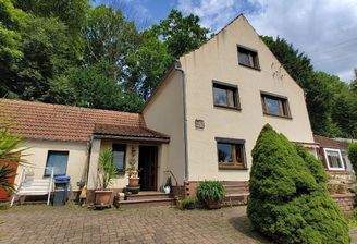 Einfamilienhaus mit Garten