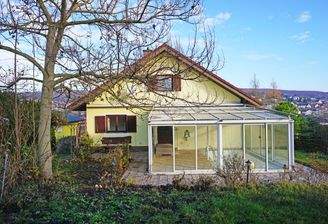 Nordwestseite mit Wintergarten