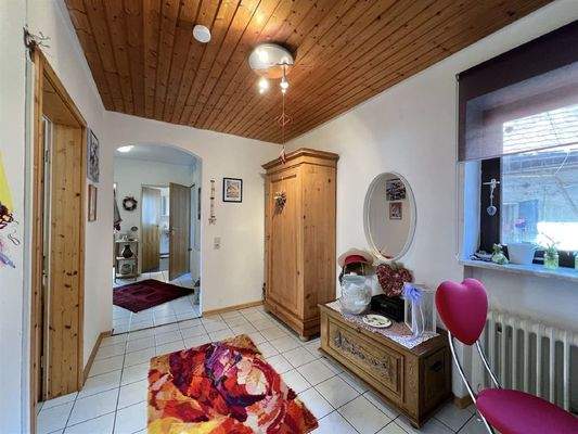 Dielen-/Flurbereich mit schöner Holzdecke EG