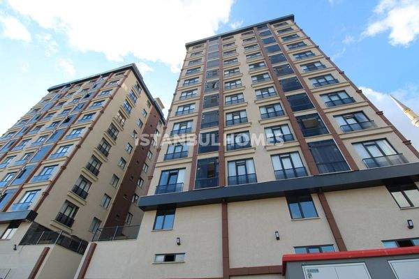 New Build Apartment Near Amenities in Eyupsultan Istanbul