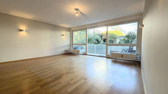 Wohn-/ Essbereich Ansicht I