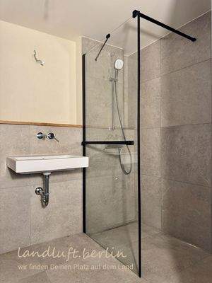 Bad, begehbare Dusche.jpg