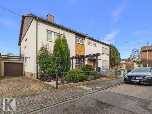 Geräumige Doppelhaushälfte