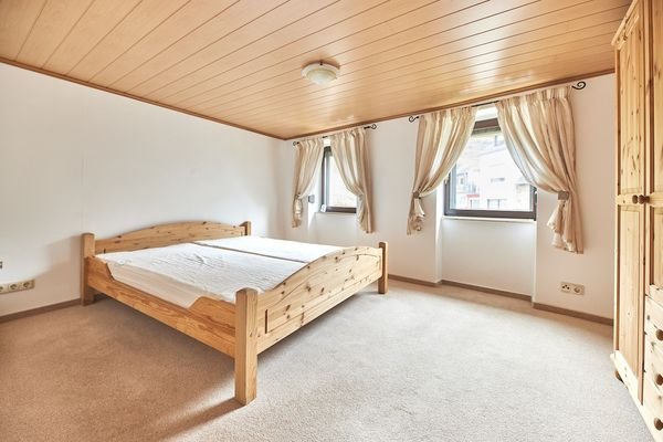 Schlafzimmer OG Ansicht 1