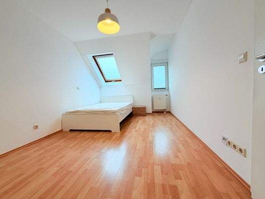 Schlafzimmer- Ansicht 2