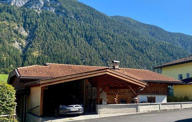Liegenschaft mit Carport 1. und  Startklar zum Achensee...