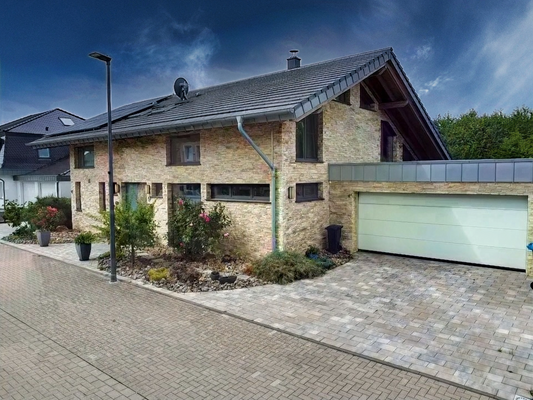 Hausansicht rechts - Straßenseite