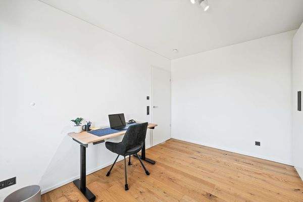 Ankleidezimmer / Büro