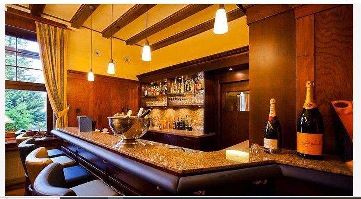 Waldhotel Forellenhof Bar.JPG