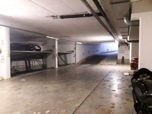 Ein-/ Ausfahrt Schönhauser Allee 178