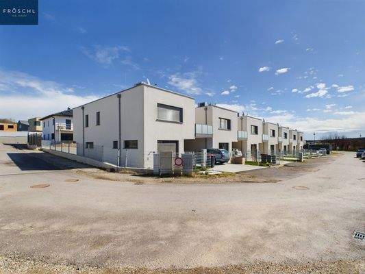 Straßenansicht Reihenhäuser In Kirchbergen 1 - 7