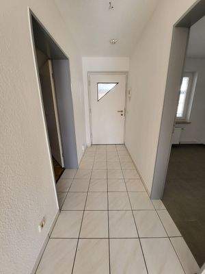 Flur 1 und Eingangsbereich