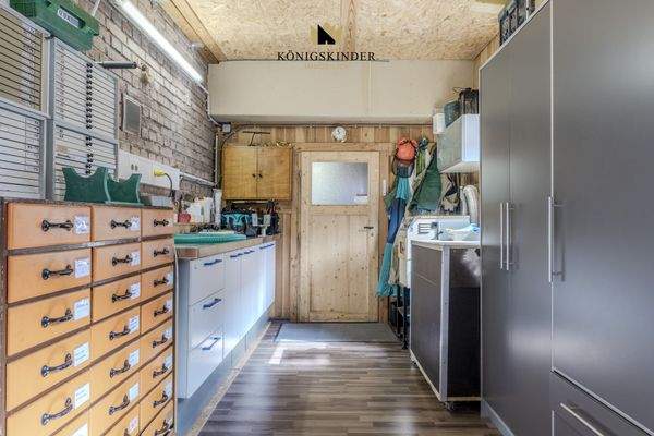 Lager, Abstellfläche...