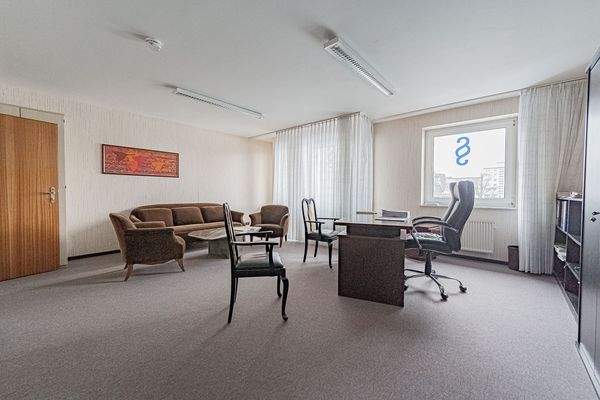 Büro 4 - Gegenansicht.jpg