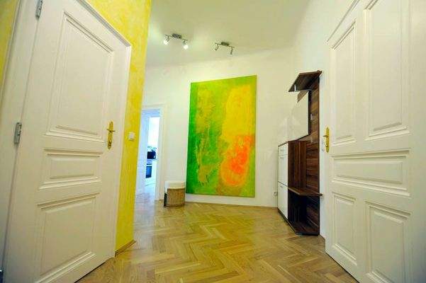 Vorzimmer / anteroom