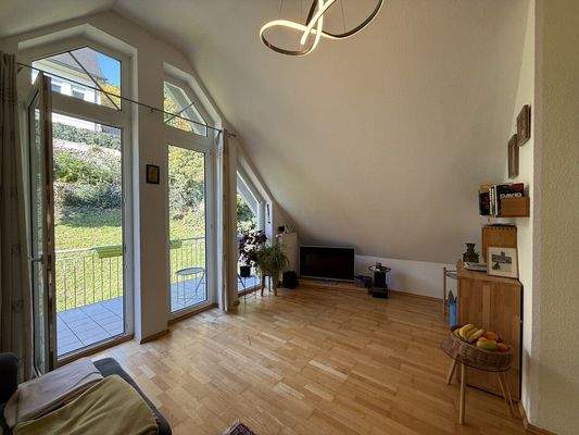 Fensterfront zum Balkon