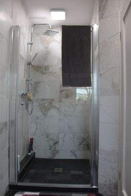 Dusche im Erdgeschoss