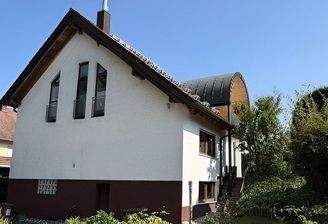 Großes Einfamilienhaus