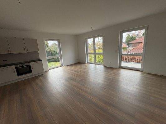 3_Wohn- und Essbereich.jpg