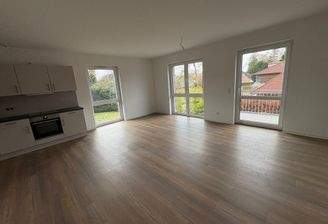 3_Wohn- und Essbereich.jpg