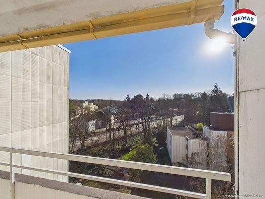 CAM01722G0-PR0044-STILL015