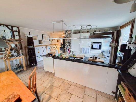 Essbereich mit offener Küche