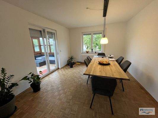Wohn-/Esszimmer
