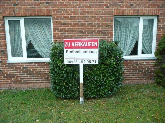 bitte nicht eigens  betreten 