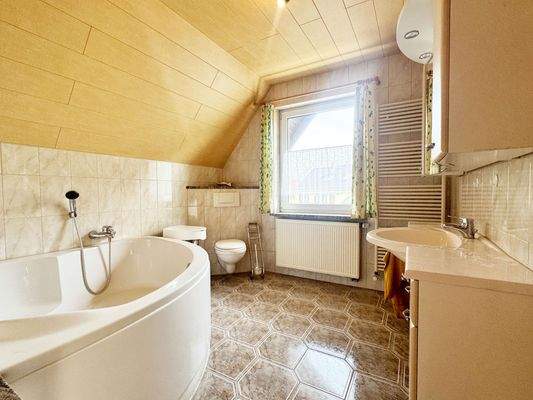 Badezimmer im Obergeschoss