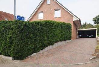 Einfamilienhaus mit Garage