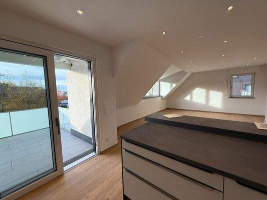 verkauft: fertiggestellte Wohnküche mit Balkon