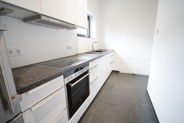 Einbauküche mit allen erforderlichen Geräten