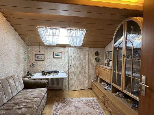 Möglichkeit Kinderzimmmer/Büro 