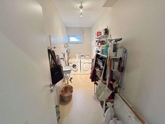 Hauswirtschaftsraum OG