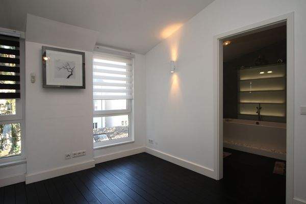 LG ARTCOOL (li.), BLICK INS BAD (re.)