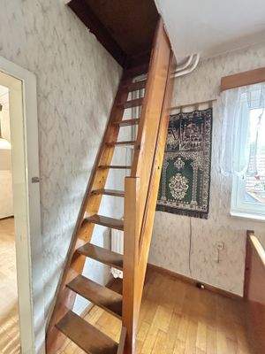 Treppe zum Dachboden