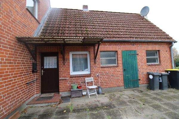 Hintereingang und Stallanbau