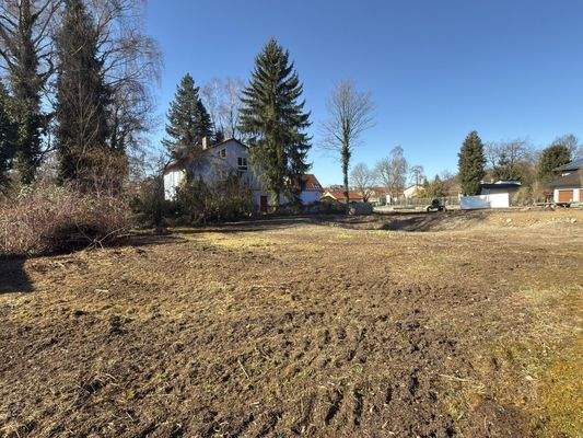 bebaubar mit einem Einfamilienhaus