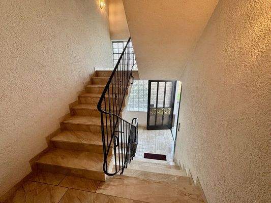 EG | Treppenhaus Eingangstür