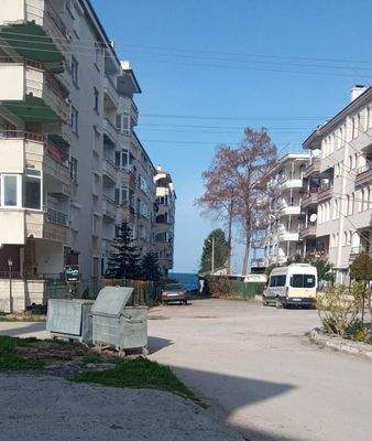 Blick vom Haus zum Meer