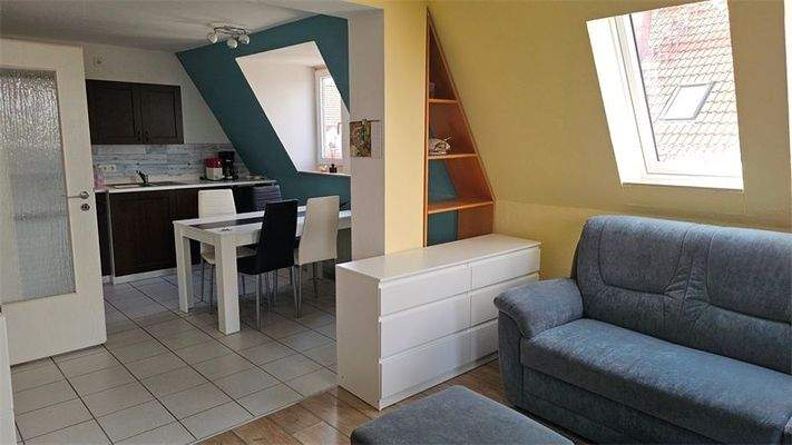 Blick vom Wohnzimmer zur Küche