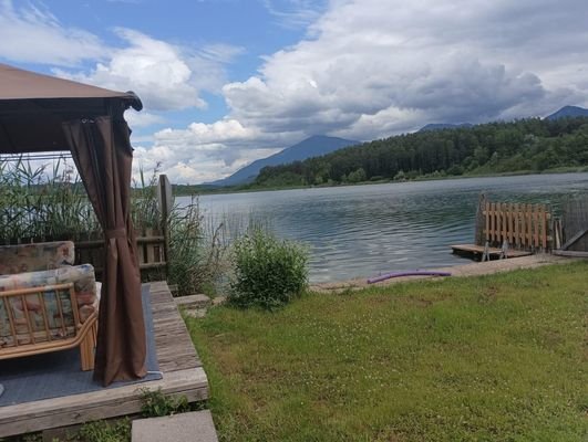 Pavillon mit Seezugang