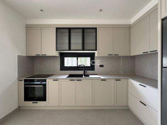 Semi-Detached Houses with Gardens and Pools in Çeşme Reisdere