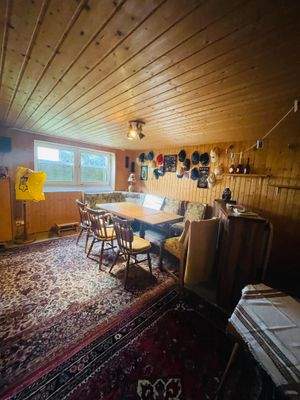 Kellerbar mit Tageslicht