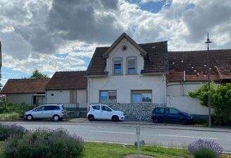 Straßenansicht Außen