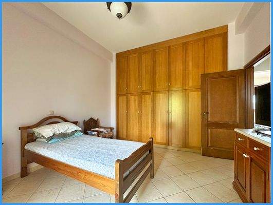 06bf162924fa40f2959bb44547b5067c-original