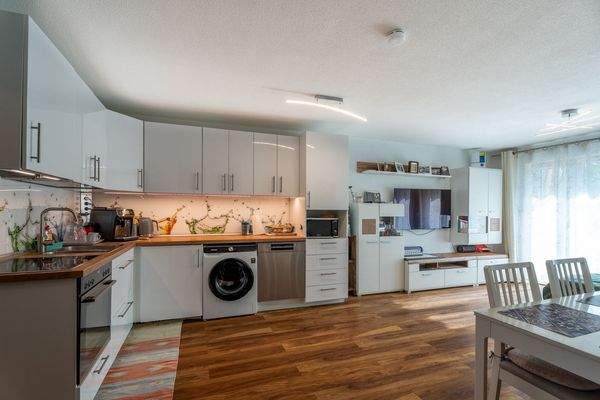 Wohn und Essbereich 1.jpg